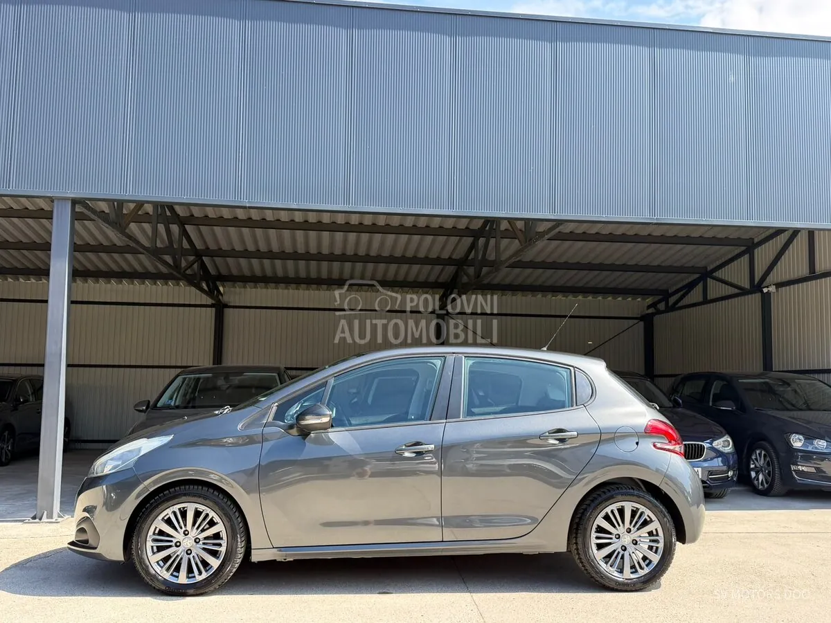 Peugeot 208 2016 photo 5