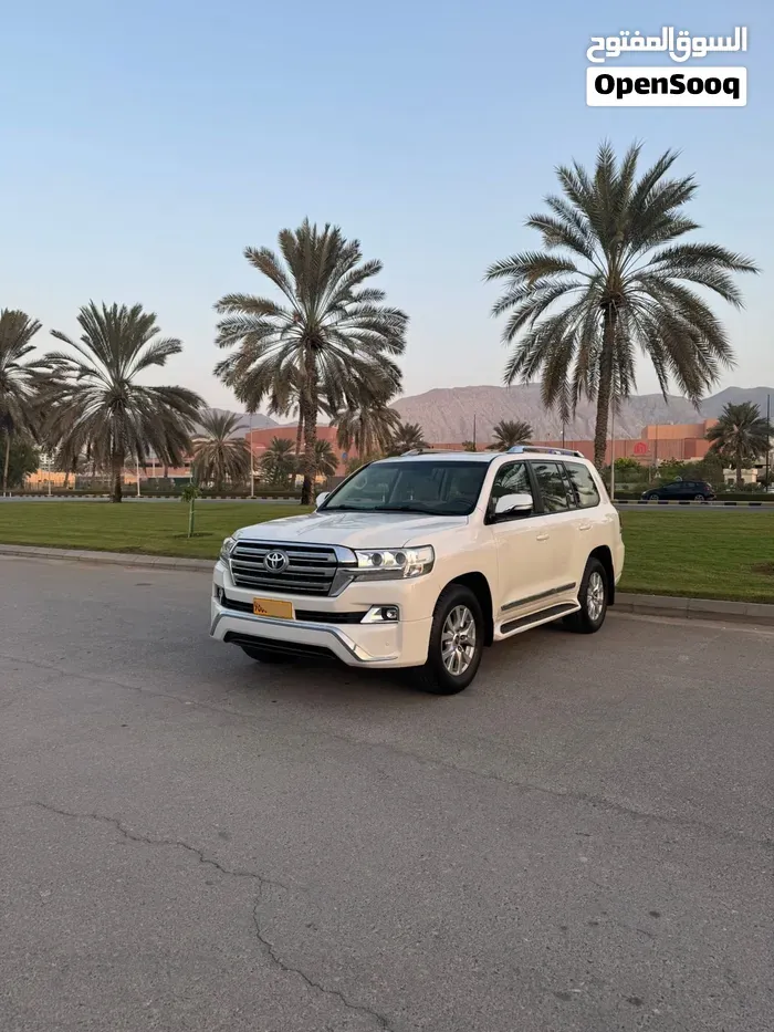 Toyota Land Cruiser 2017 photo 3