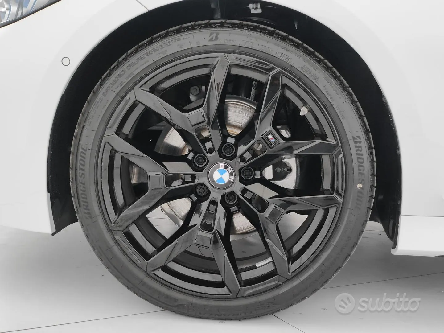 BMW 3 Series 2023 photo 5