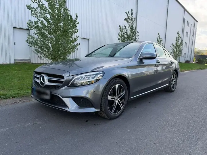 Mercedes-Benz C180