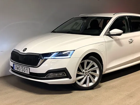 Skoda Octavia 2021 photo 3