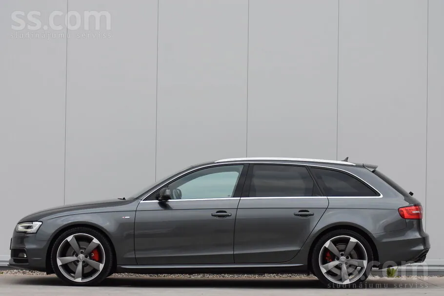 Audi A4 2014 photo 2