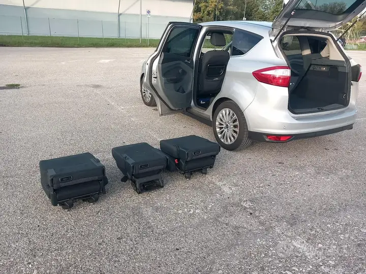 Ford C-Max 2012 photo 3