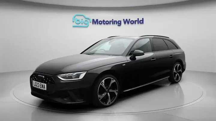 Audi A4 Avant 2023 photo 4