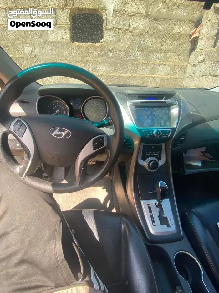 Hyundai Avante 2012 photo 3