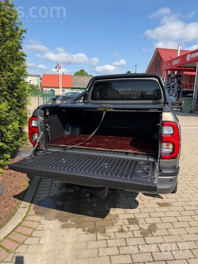 Toyota Hilux 2021 photo 3
