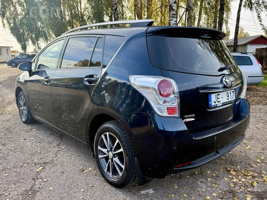 Toyota Verso 2013 photo 5