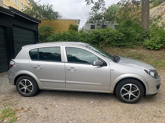 Opel Astra 2006 photo 2