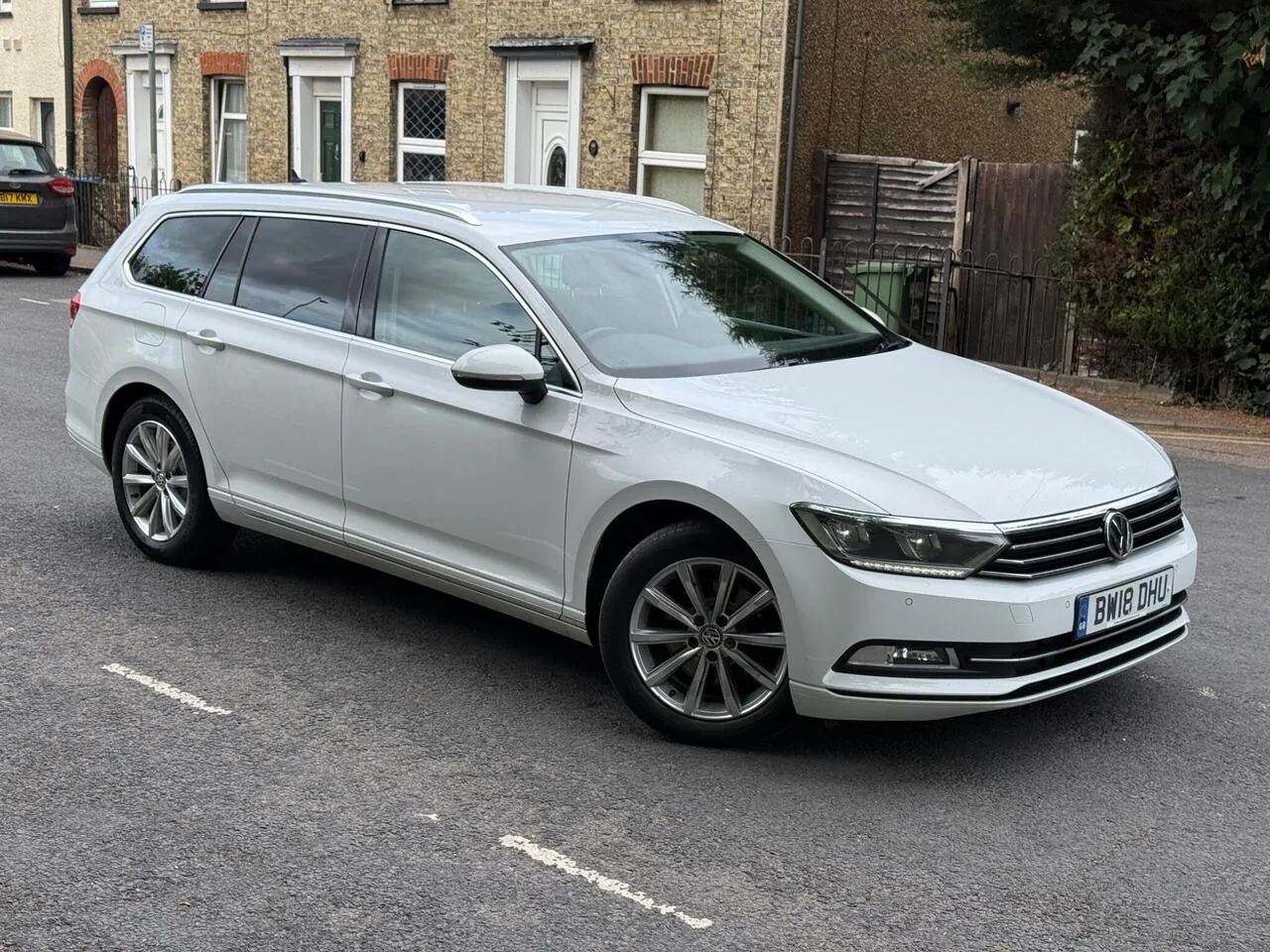 Volkswagen Passat 2018 photo 2