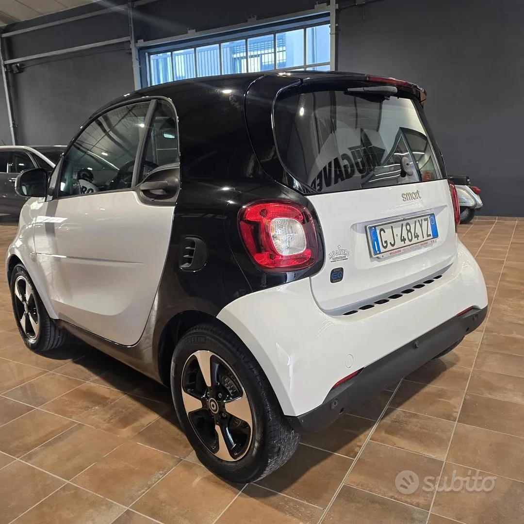 Smart Eq Fortwo 2022 photo 5