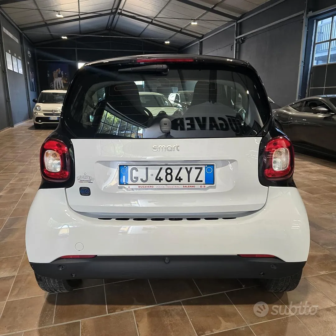 Smart Eq Fortwo 2022 photo 4