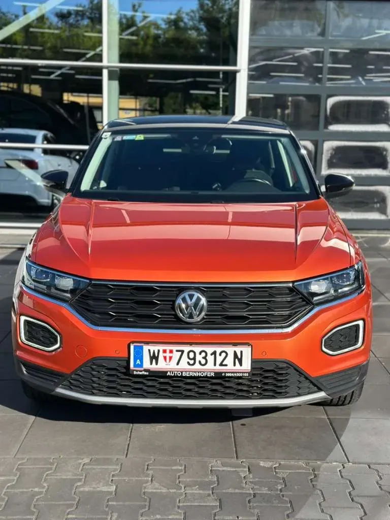 Volkswagen T-Roc 2019 photo 2