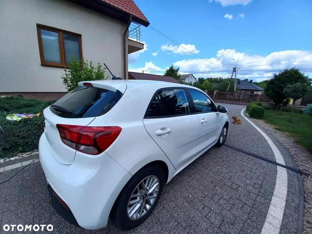 Kia Rio 2018 photo 4