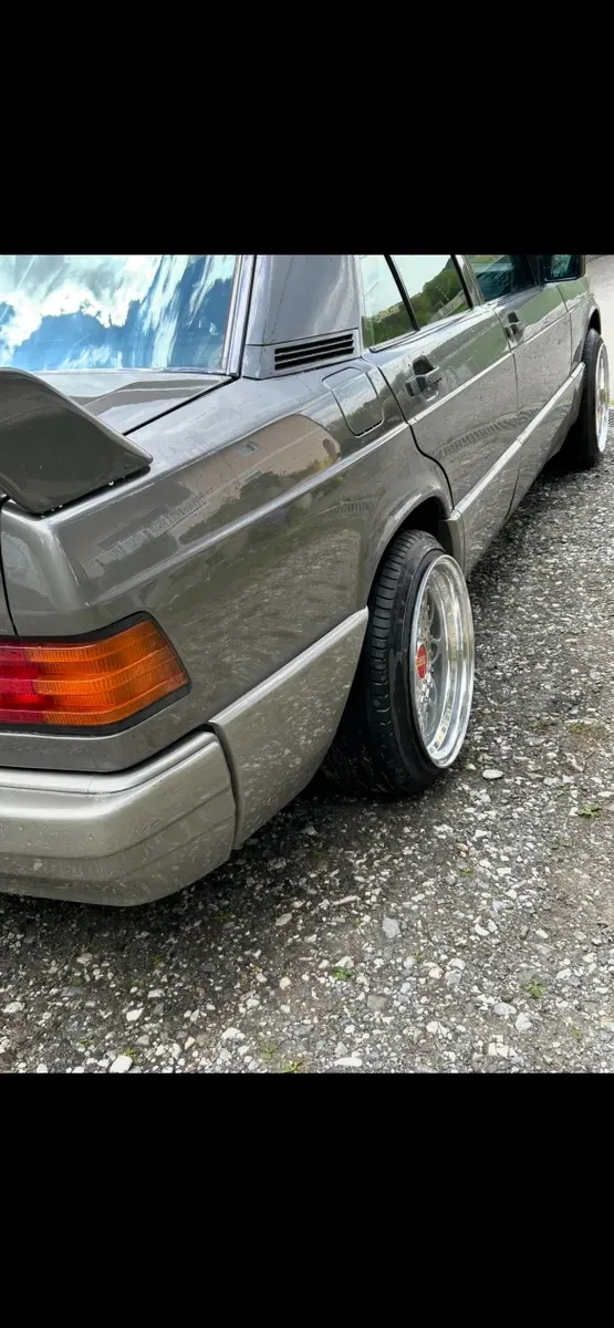 Mercedes-Benz 190 1991 photo 3