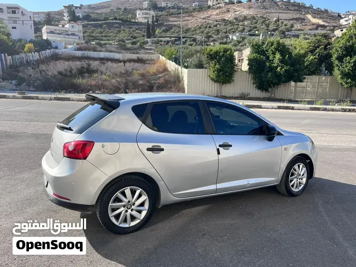 Seat Ibiza 2011 photo 4