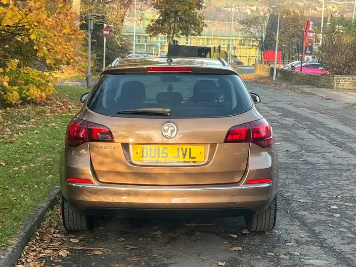 Vauxhall Astra 2015 photo 4