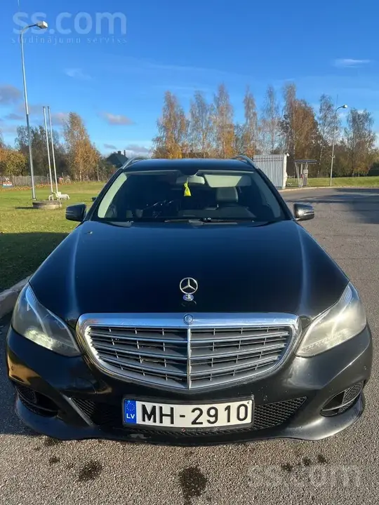 Mercedes-Benz E220