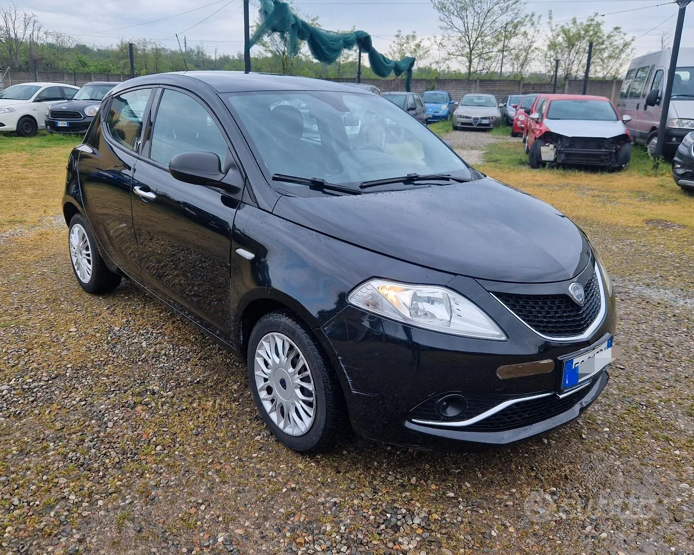 Lancia Ypsilon 2016 photo 2