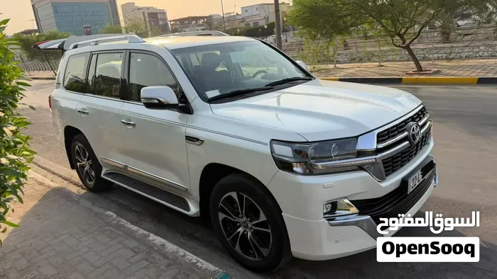 Toyota Land Cruiser 2021 photo 2