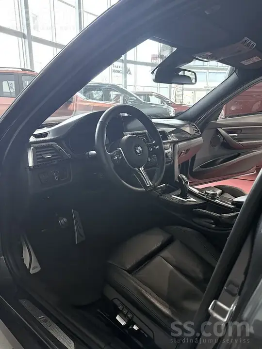 BMW 335 2013 photo 4