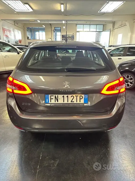 Peugeot 308 2018 photo 5