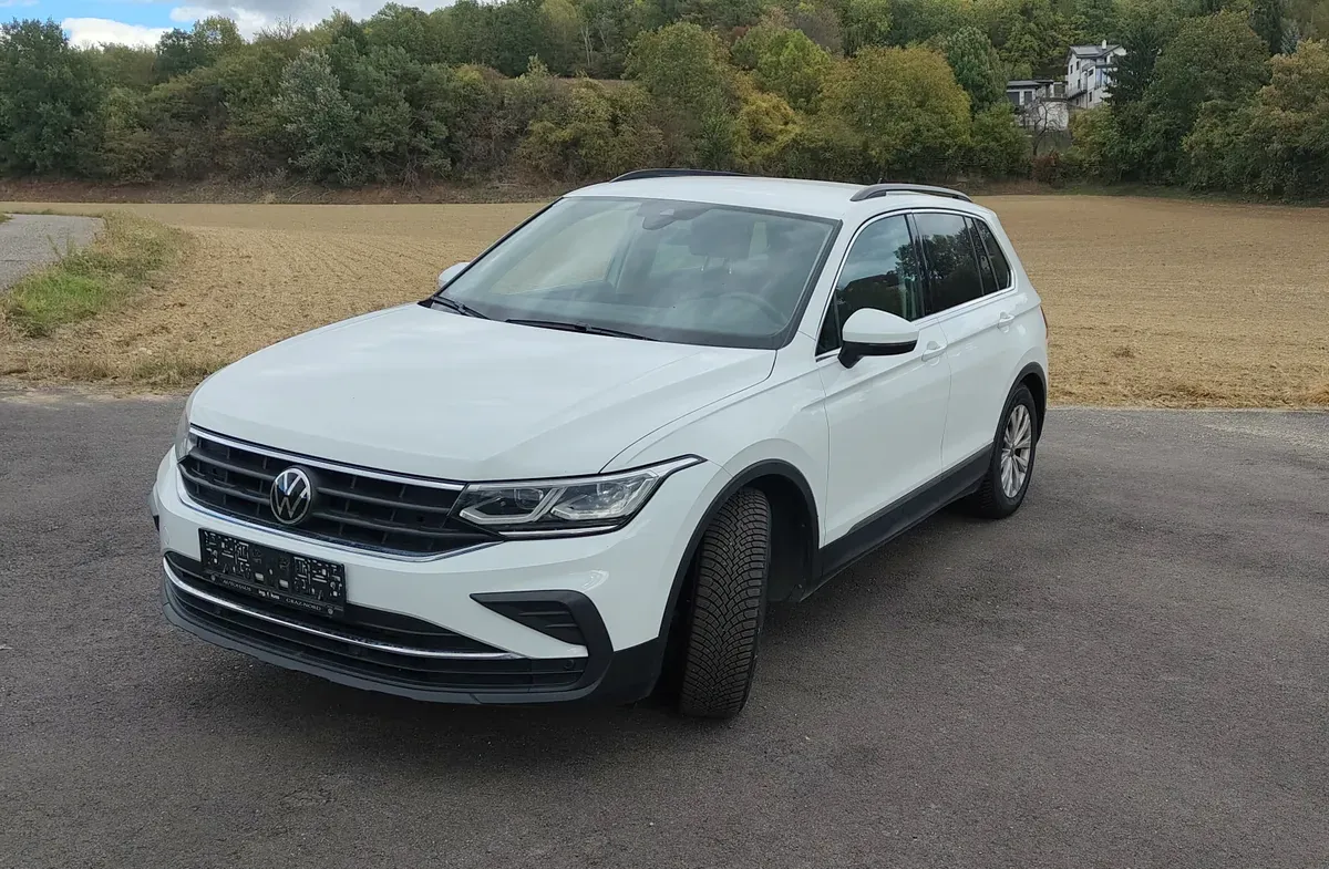 Volkswagen Tiguan 2022 photo 2