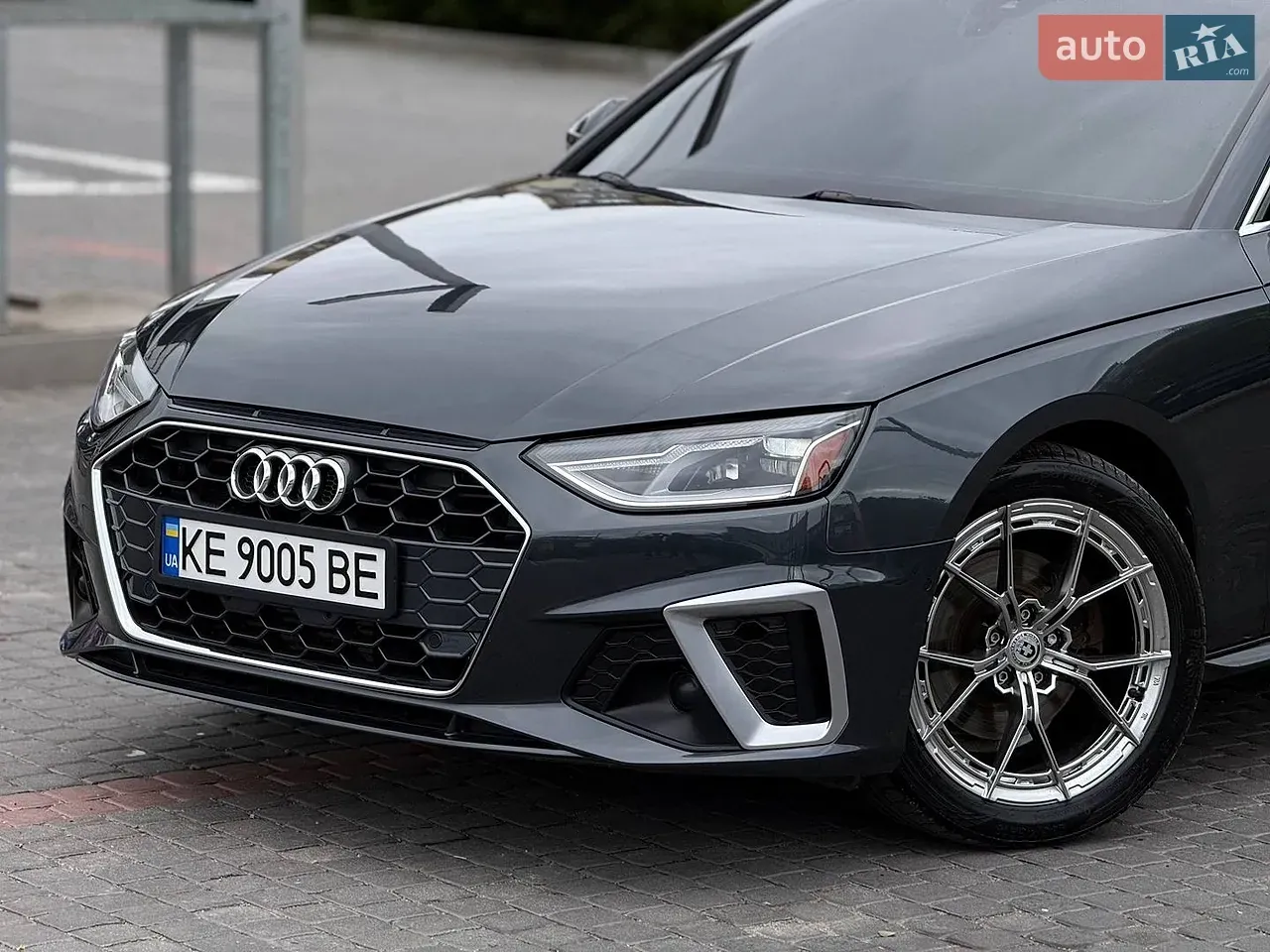 Audi A4 2020 photo 2