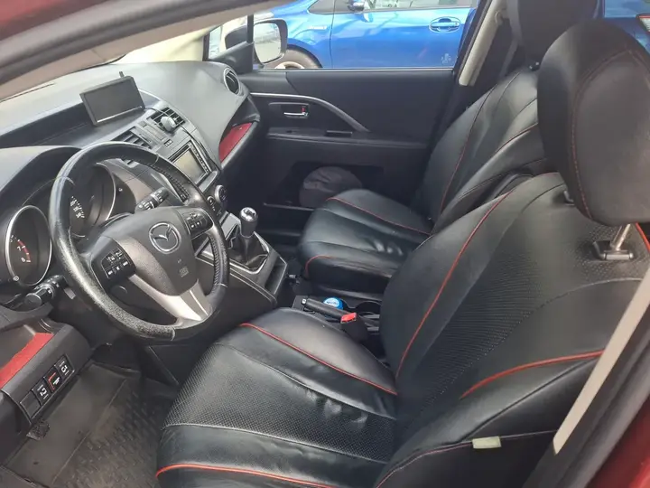 Mazda Mazda5 2012 photo 3