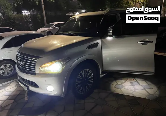Infiniti Qx56 2011 photo 2
