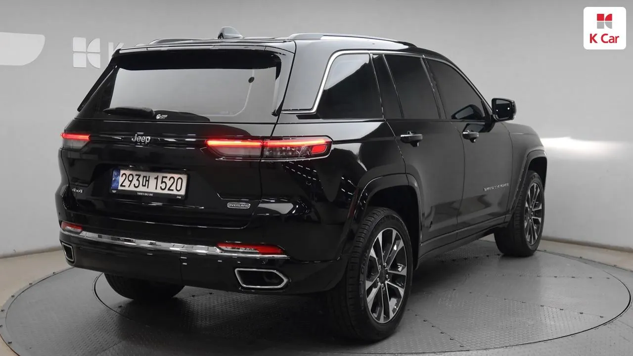 Jeep Grand Cherokee 2023 photo 3