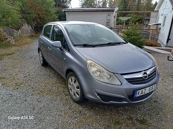 Opel Corsa 2010 photo 2