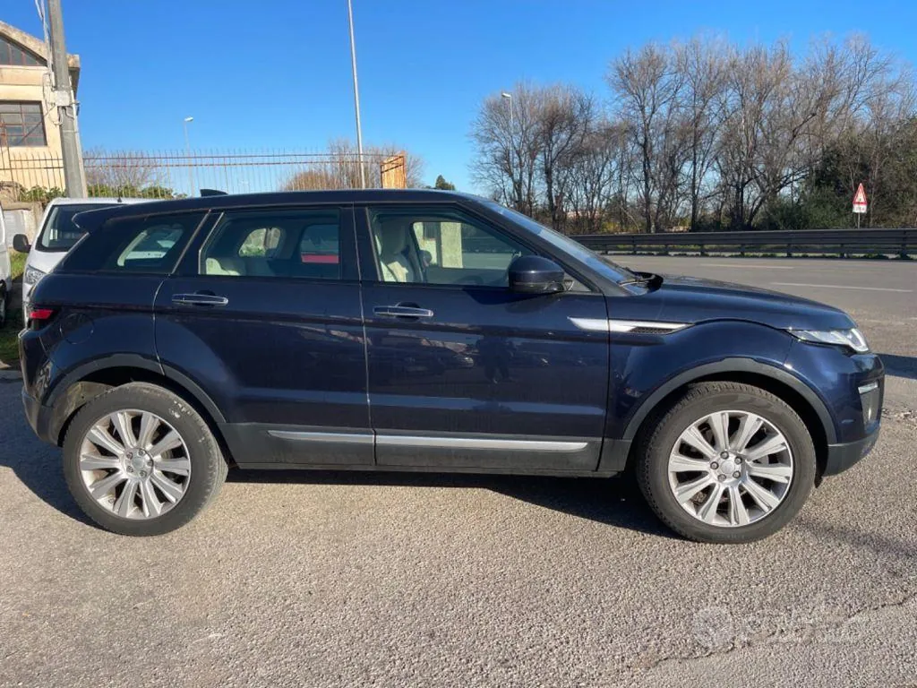 Land Rover Range Rover Evoque 2017 photo 4