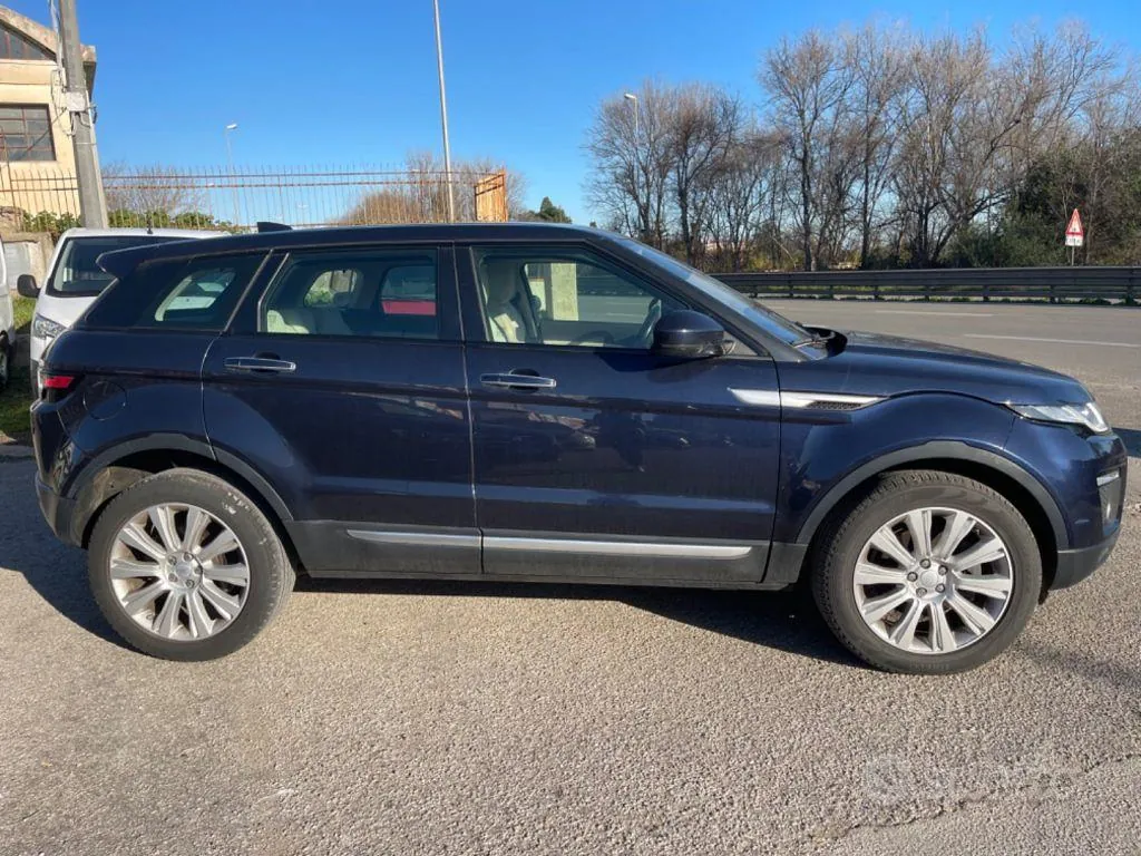 Land Rover Range Rover Evoque 2017 photo 3