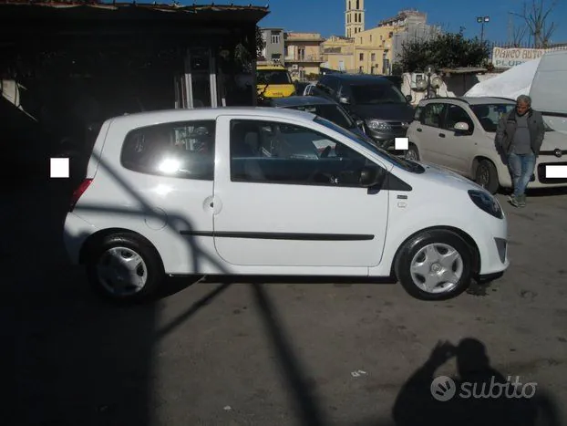 Renault Twingo 2011 photo 2