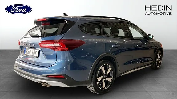 Ford Focus 2024 photo 2