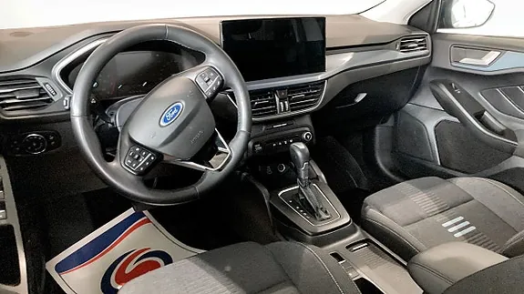 Ford Focus 2024 photo 4