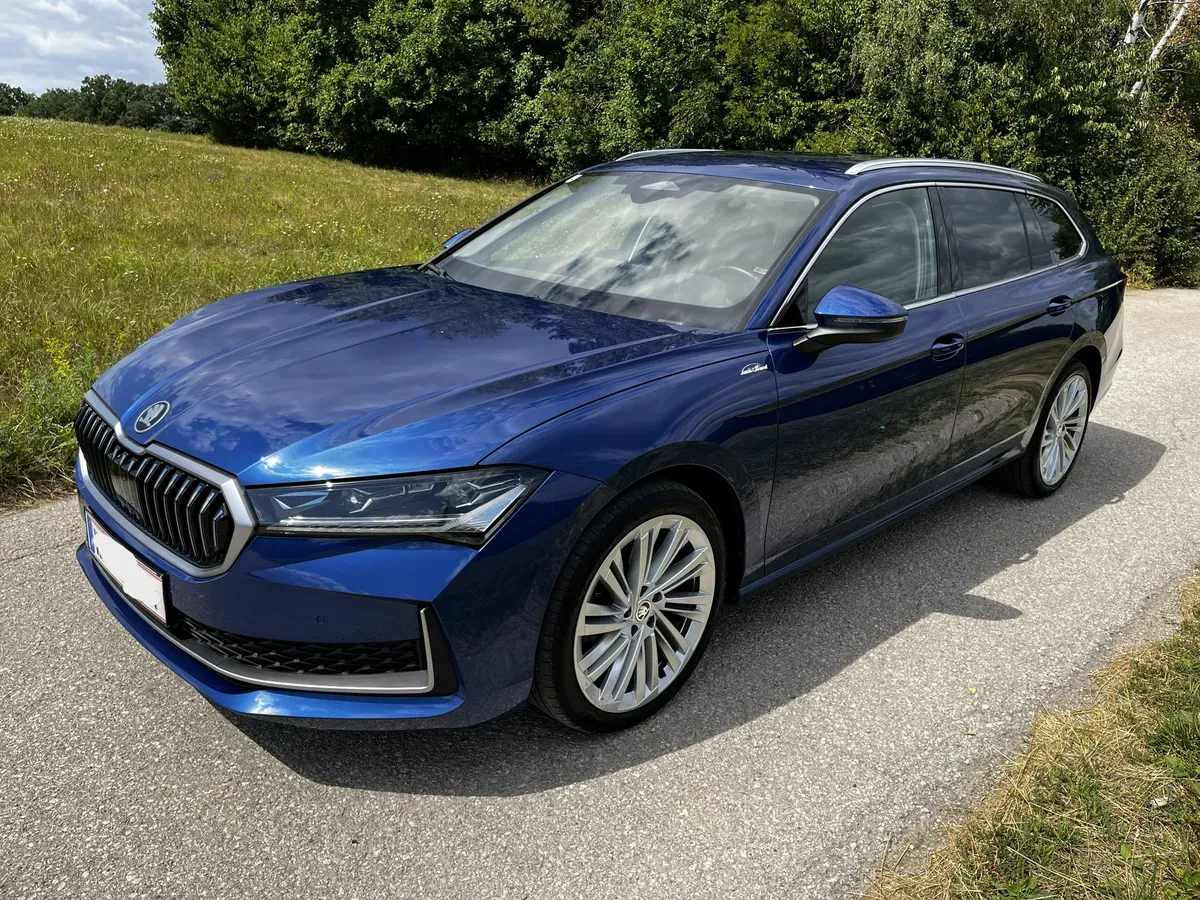 Skoda Superb 2024 photo 2