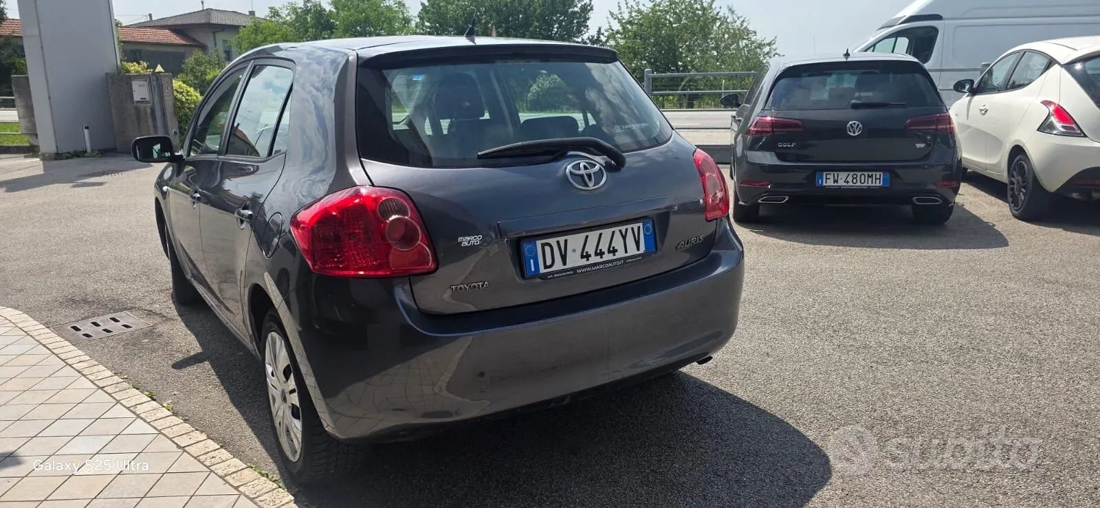 Toyota Auris 2008 photo 2