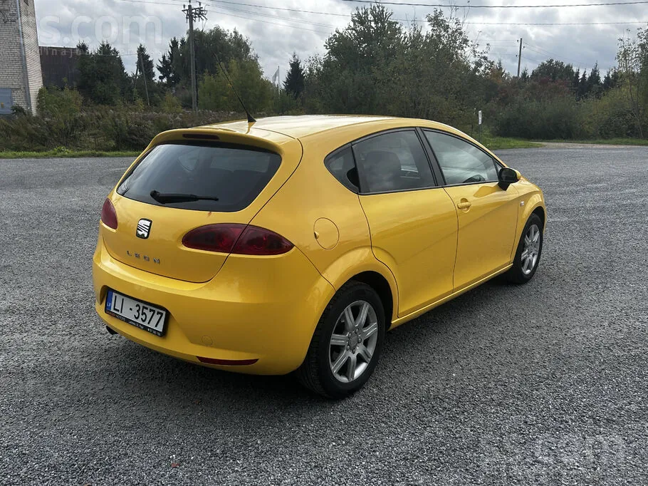 Seat Leon 2007 photo 2