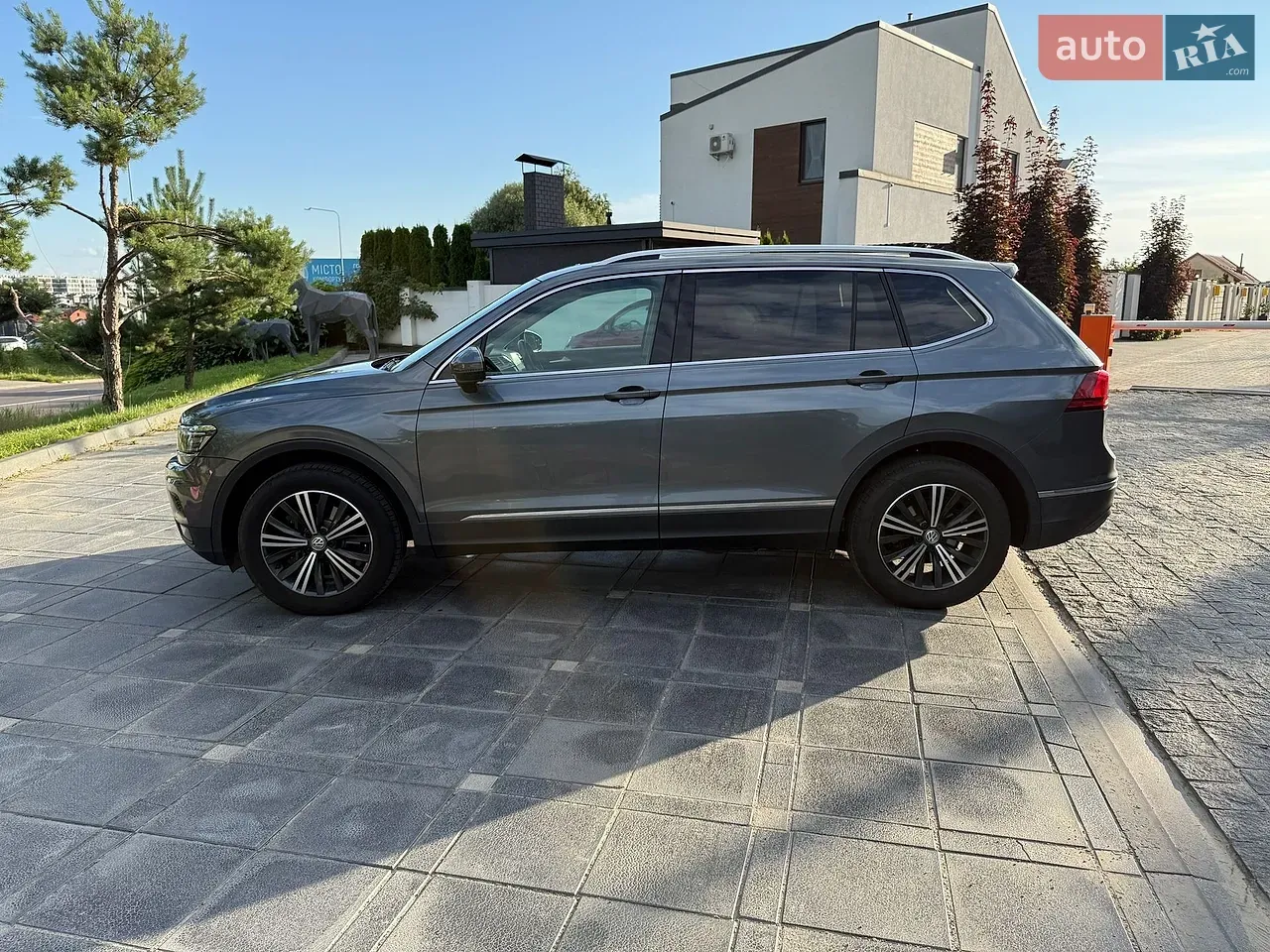 Volkswagen Tiguan 2018 photo 3