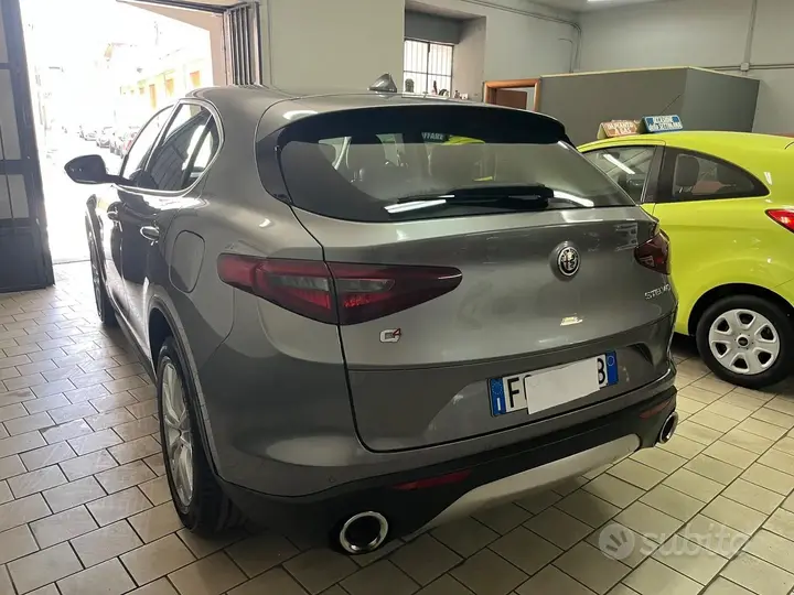 Alfa Romeo Stelvio 2017 photo 3