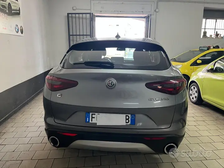 Alfa Romeo Stelvio 2017 photo 4