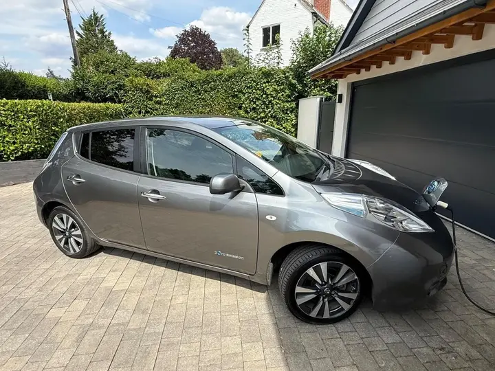 Nissan Leaf 2016 photo 4