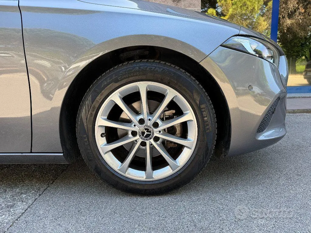 Mercedes-Benz A160 2022 photo 2