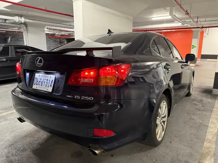 Lexus Is250