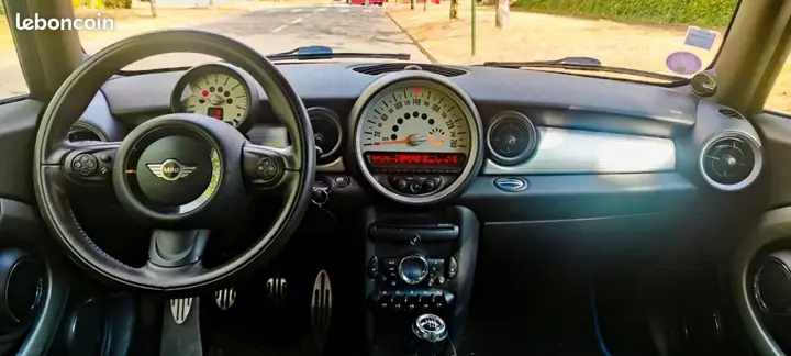 Mini Clubman 2011 photo 3