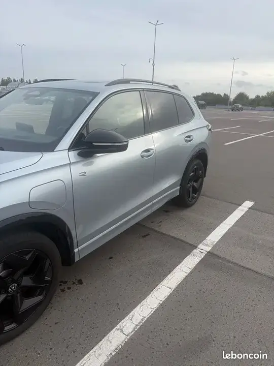 Volkswagen Tiguan 2025 photo 2