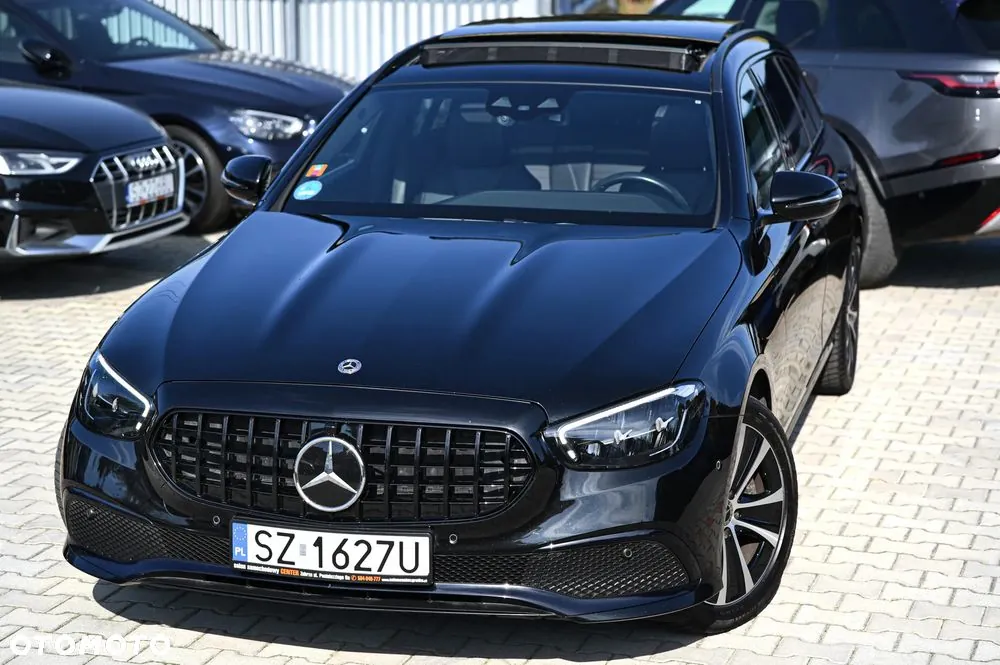 Mercedes-Benz E-Class 2022 photo 3