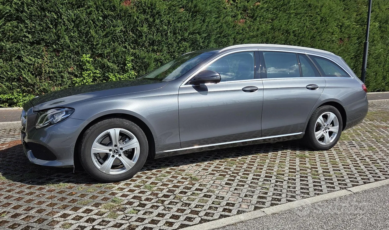 Mercedes-Benz E-Class 2017 photo 3