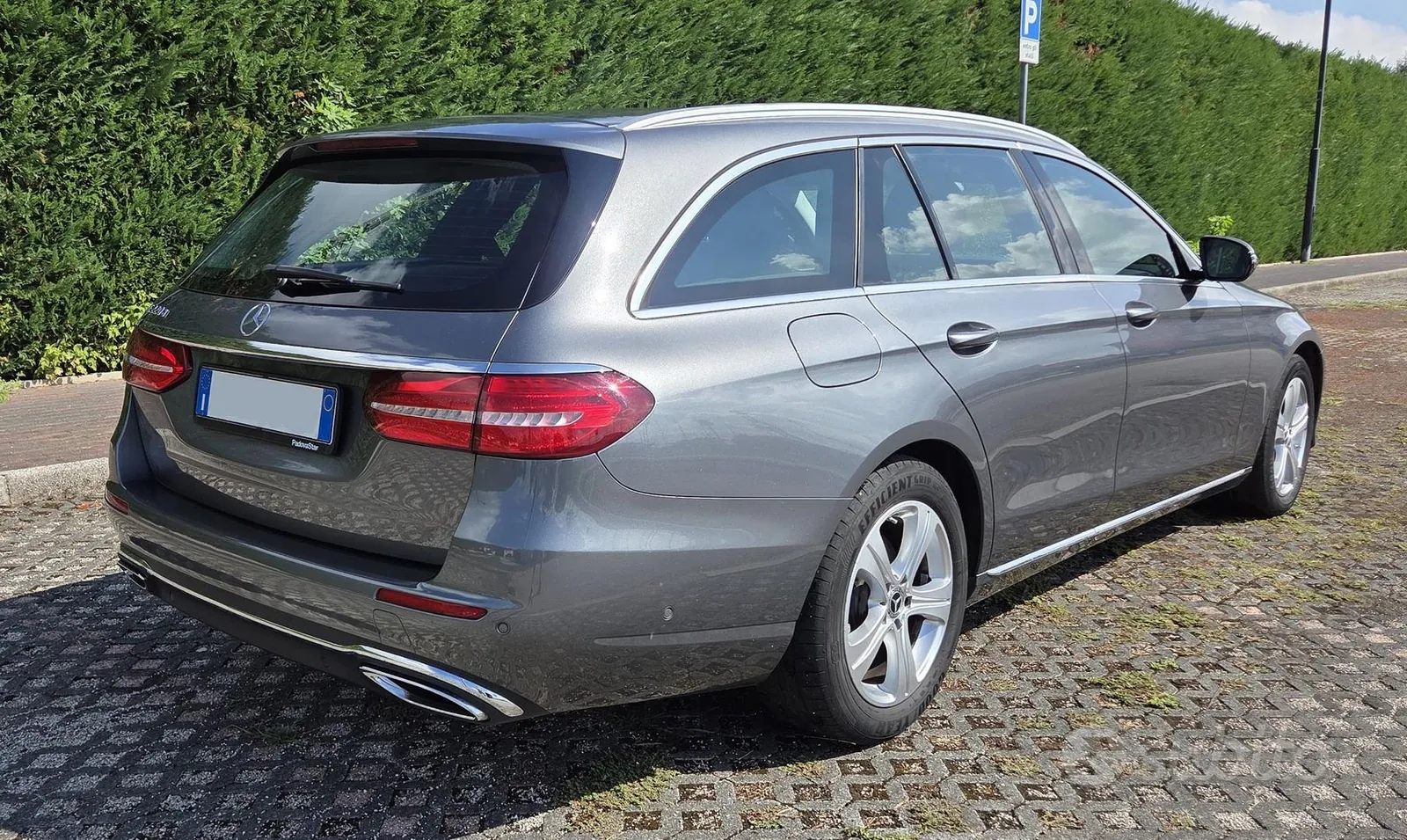 Mercedes-Benz E-Class 2017 photo 2